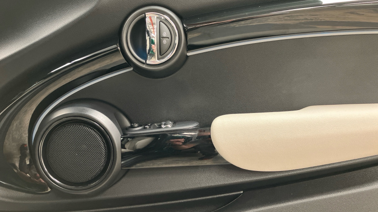MINI Hatchback 1.5 Cooper Exclusive 3dr Auto Petrol Hatchback